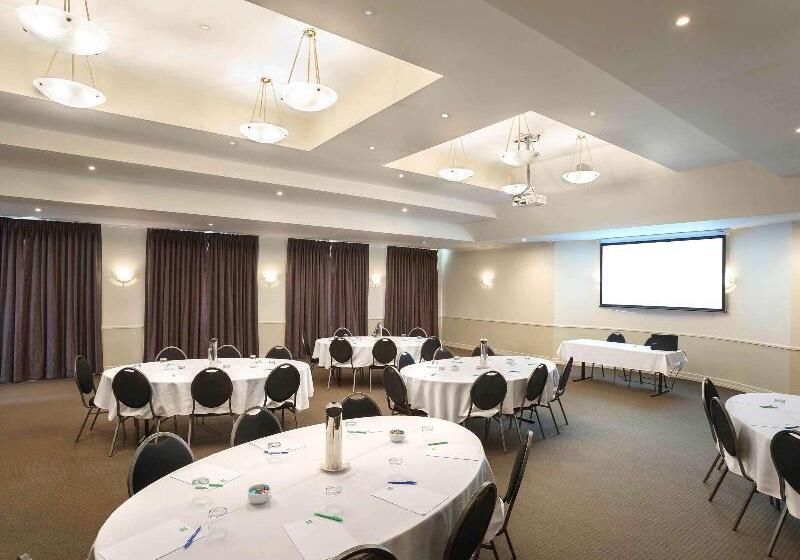 בית מלון כפרי Ibis Styles Tamworth