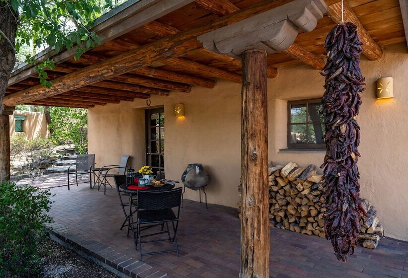 Отель Inn Of The Turquoise Bear