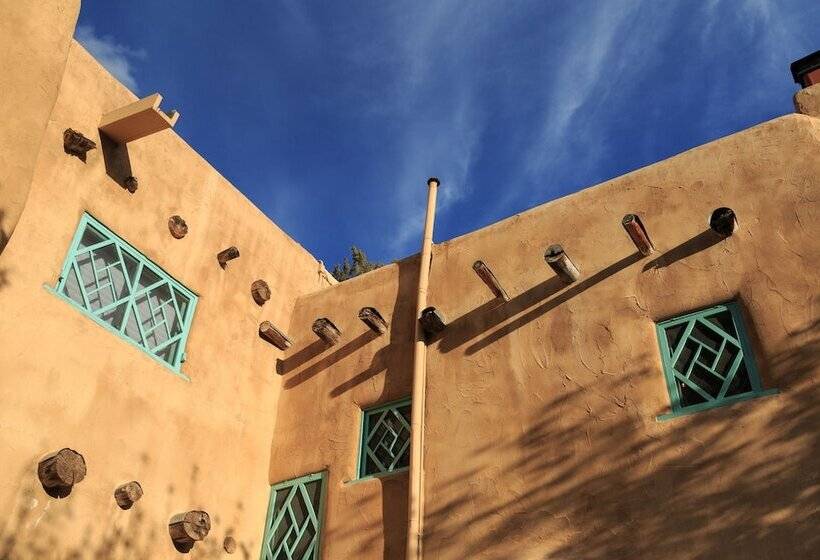 Отель Inn Of The Turquoise Bear