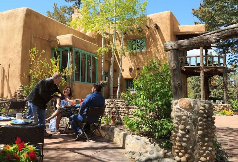 Отель Inn Of The Turquoise Bear