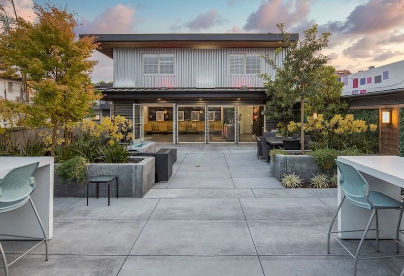 فندق The Catrina