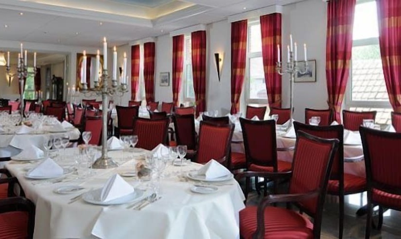 Отель Kasteel Wurfeld