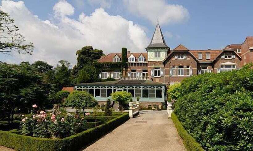 Отель Kasteel Wurfeld