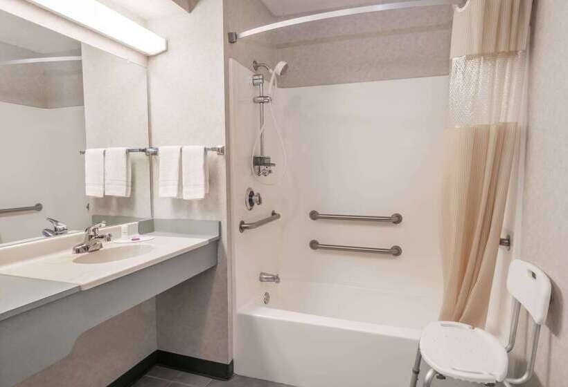 酒店 Knights Inn Ottawa