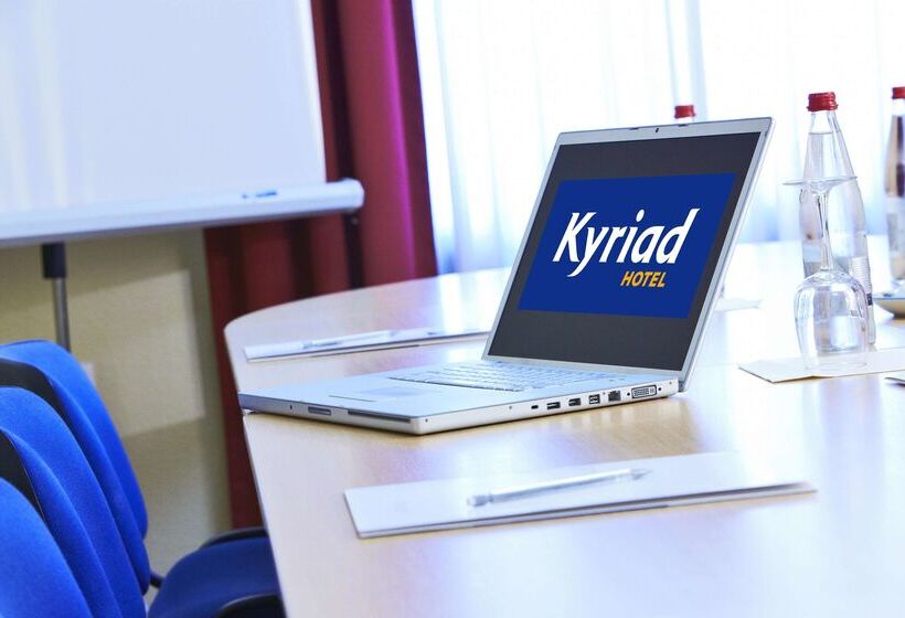 בית מלון כפרי Kyriad Genève St Genis Pouilly