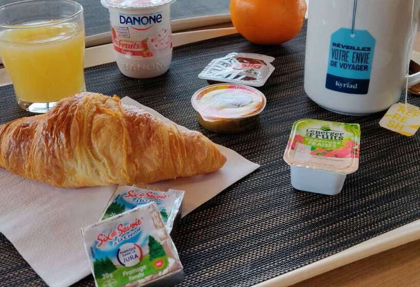 בית מלון כפרי Kyriad Genève St Genis Pouilly