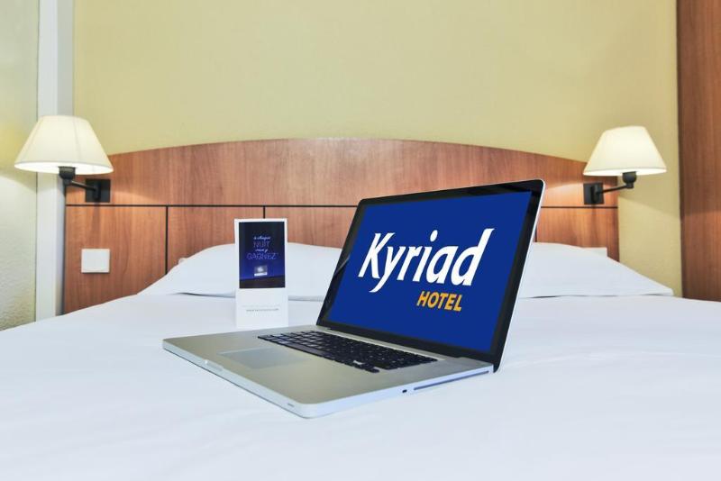 בית מלון כפרי Kyriad Genève St Genis Pouilly