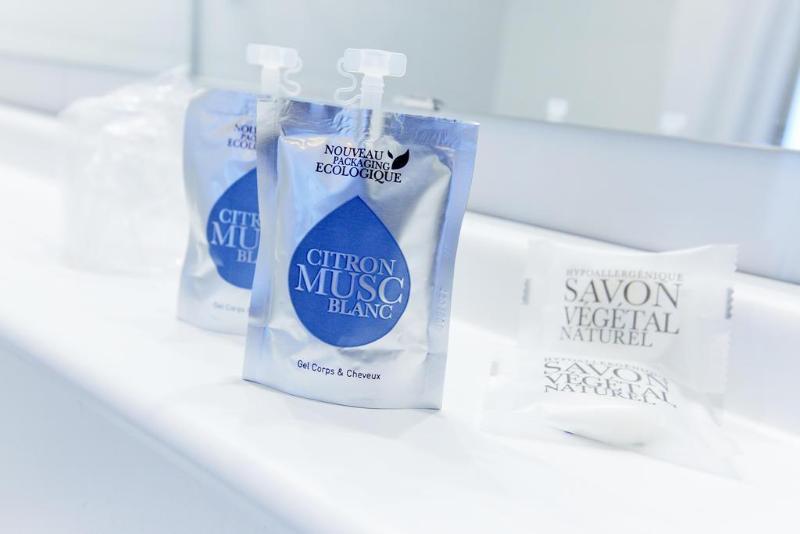 בית מלון כפרי Kyriad Genève St Genis Pouilly