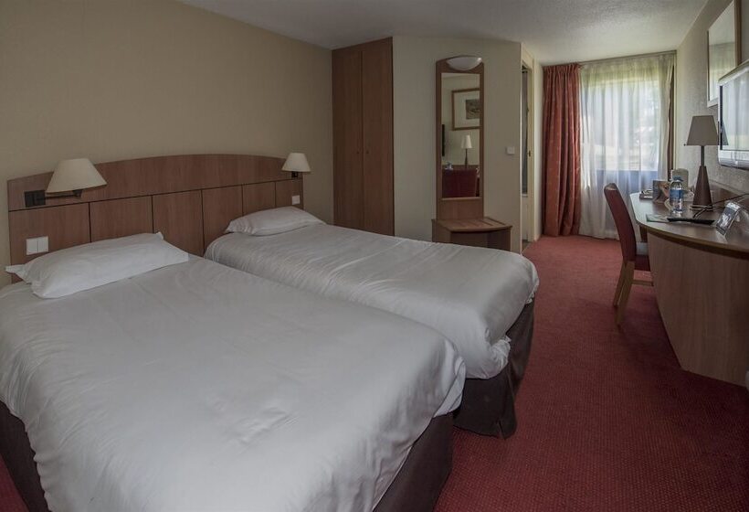 בית מלון כפרי Kyriad Genève St Genis Pouilly