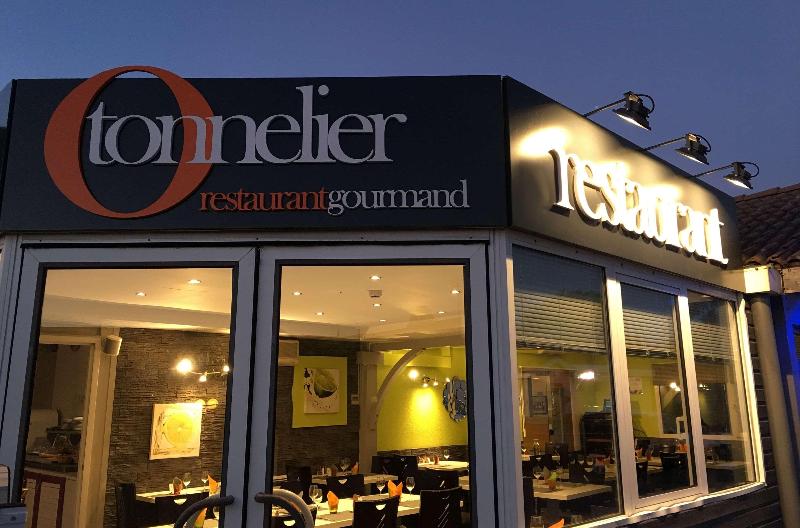 בית מלון כפרי Kyriad Montauban