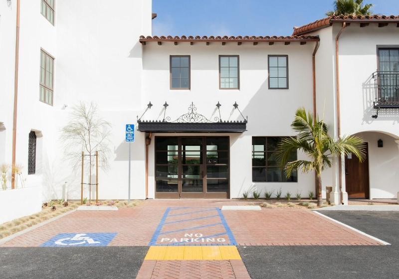 בית מלון כפרי La Playa Inn Santa Barbara