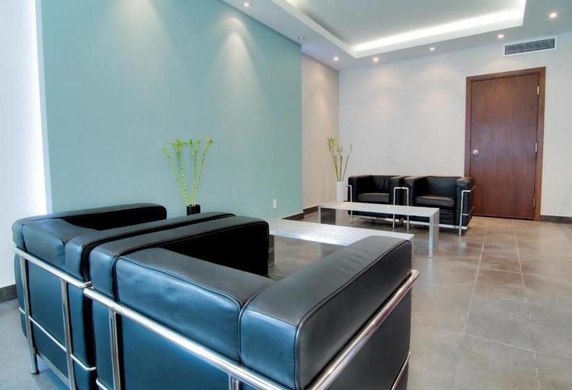 Отель La Tour Belvedere