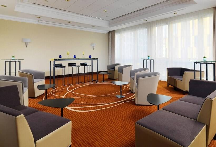 Отель Leipzig Marriott
