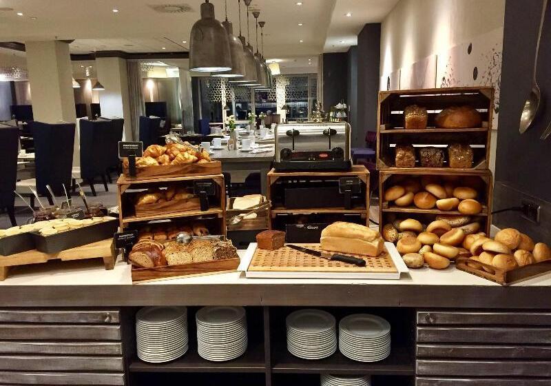 Отель Leipzig Marriott