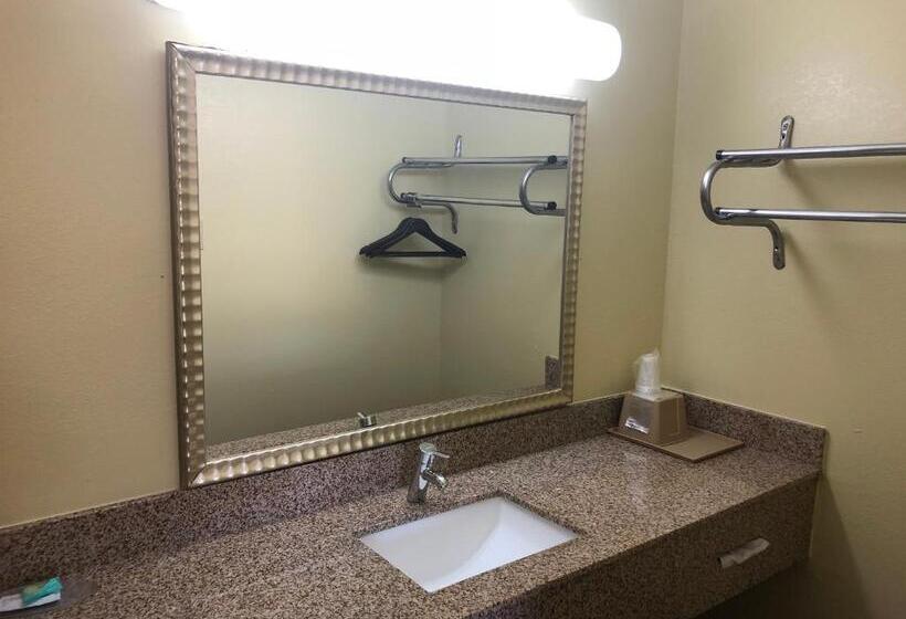 فندق Liberty Inn   Collins