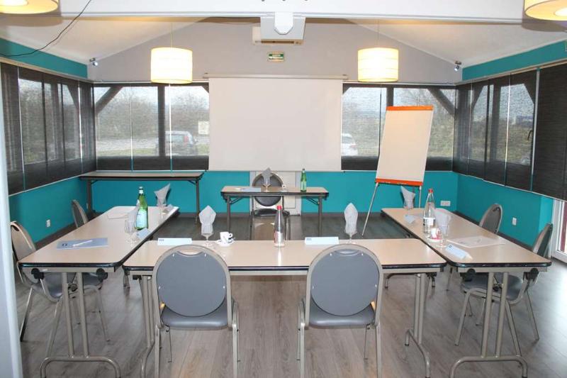 فندق Hôtel Dijon Sud Longvic