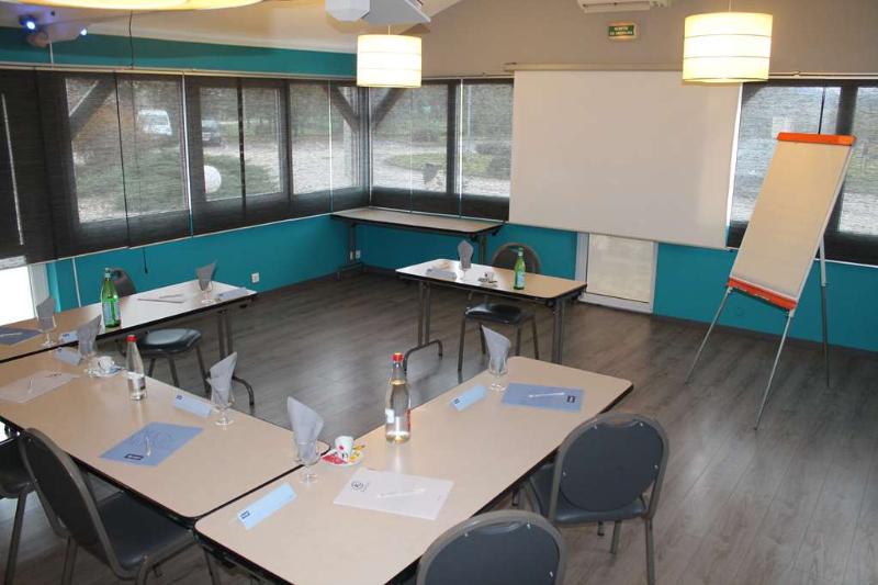 فندق Hôtel Dijon Sud Longvic