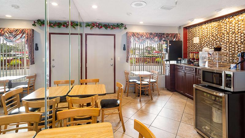 Magnuson Hotel Bradenton