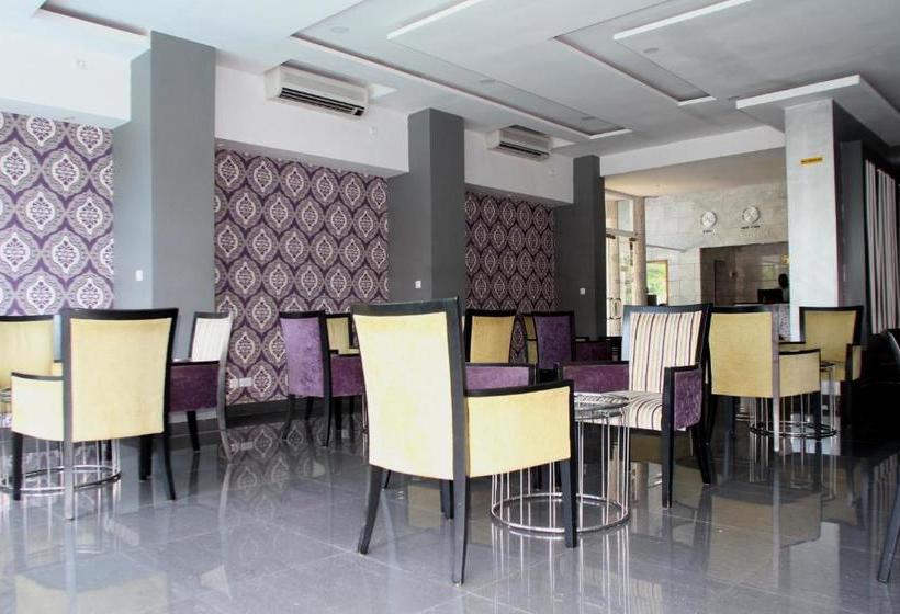 Отель Monte Carlo