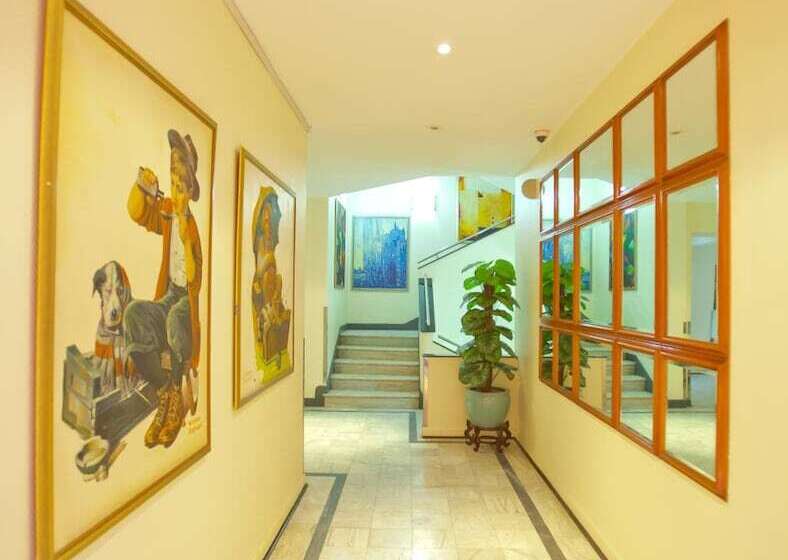 Отель Monte Carlo