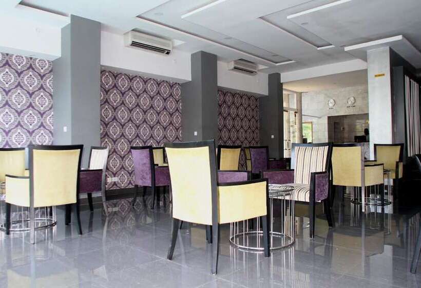 Отель Monte Carlo