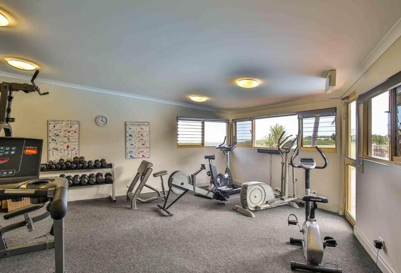 בית מלון כפרי Moonlight Bay Suites