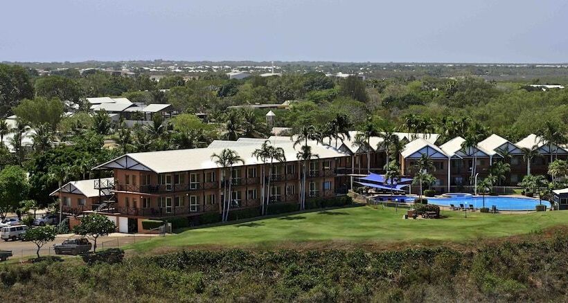 هتل Moonlight Bay Suites