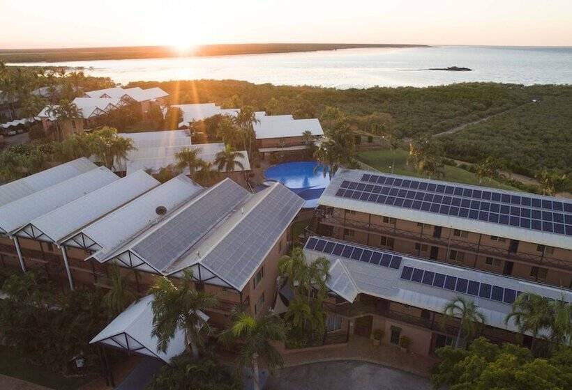 هتل Moonlight Bay Suites