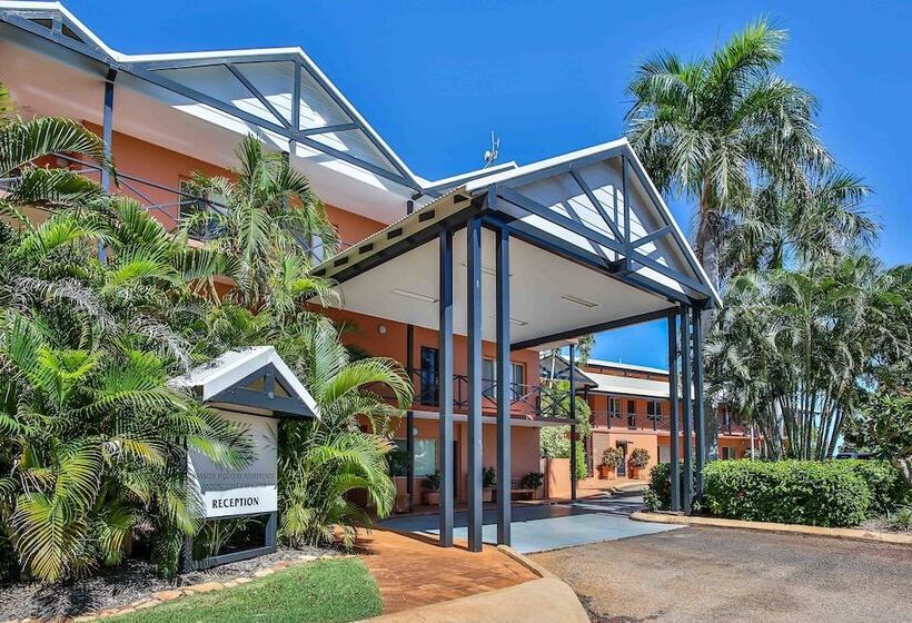 هتل Moonlight Bay Suites