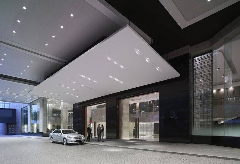 New World Makati Hotel, Manila