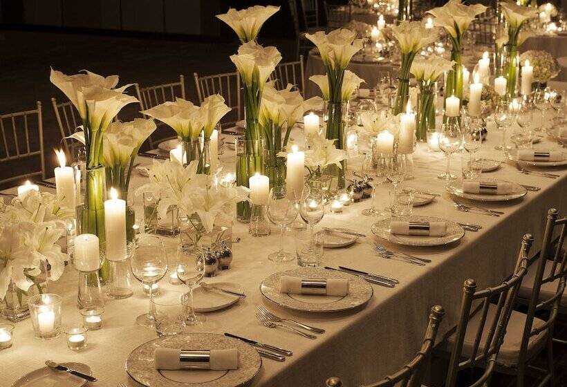 New World Makati Hotel, Manila