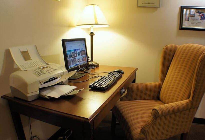 酒店 Pictured Rocks Inn And Suites