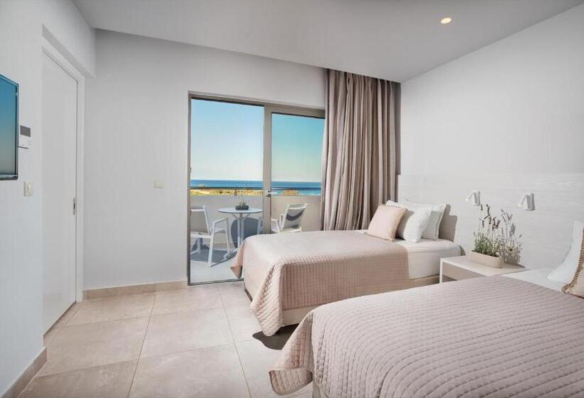 בית מלון כפרי Porto Bello Beach