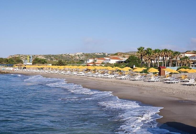 בית מלון כפרי Porto Bello Beach