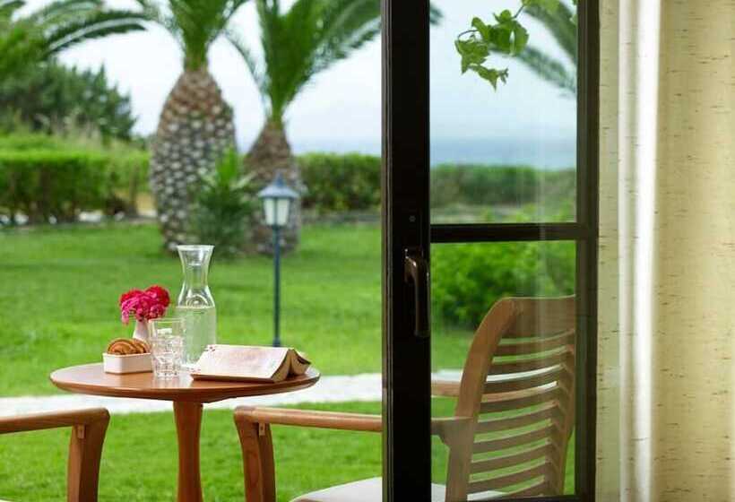 בית מלון כפרי Porto Bello Beach