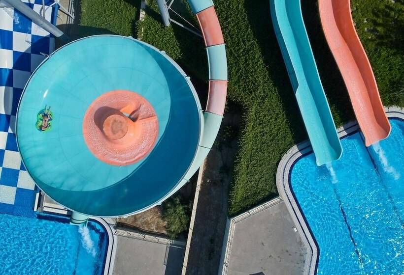 בית מלון כפרי Porto Bello Beach