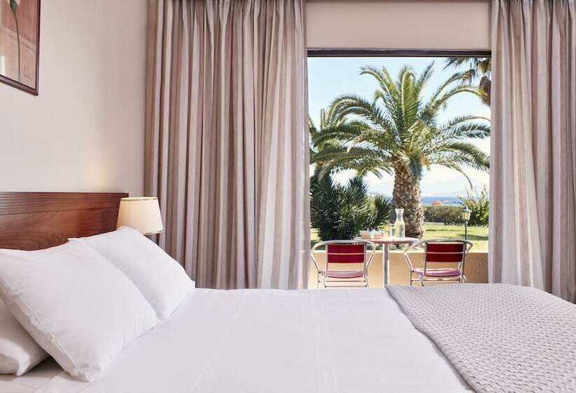 בית מלון כפרי Porto Bello Beach