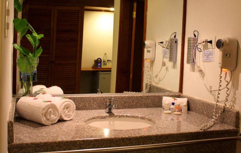 Отель Pueblo Caribe Beach Club