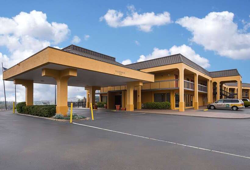 호텔 Quality Inn Airport Southeast