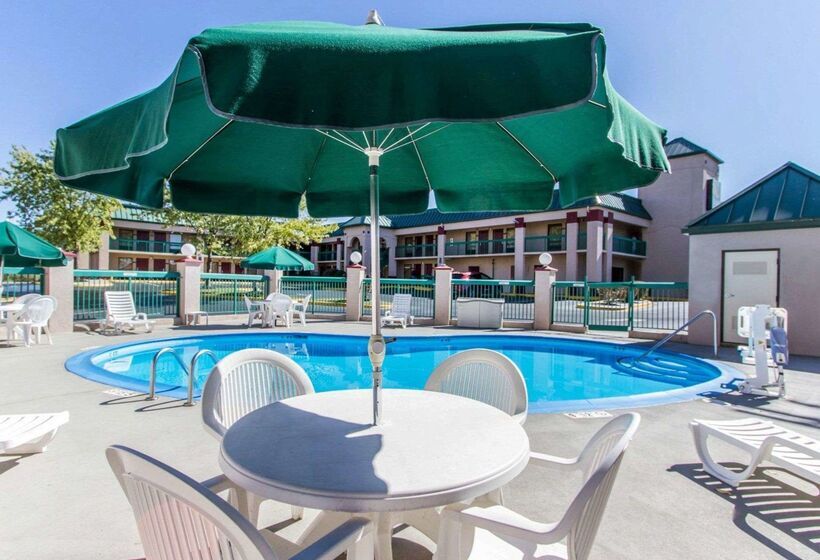 فندق Quality Inn Oak Grove Fort Campbell