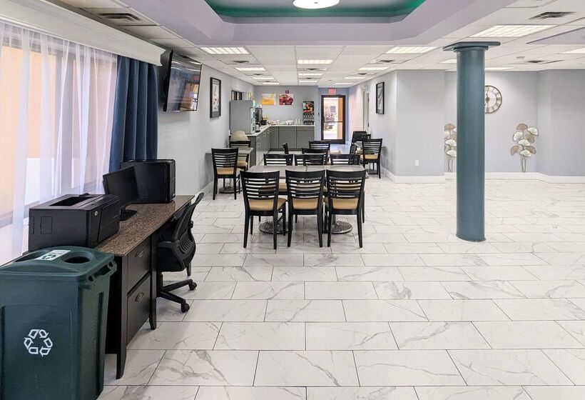 فندق Quality Inn Oak Grove Fort Campbell