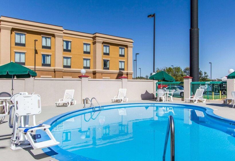 فندق Quality Inn Oak Grove Fort Campbell