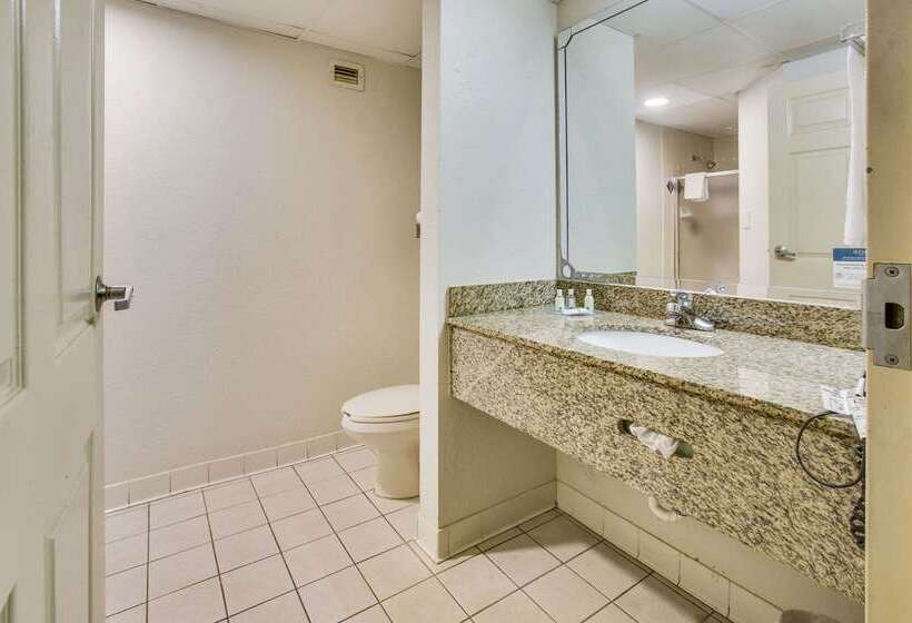 فندق Quality Inn Oak Grove Fort Campbell