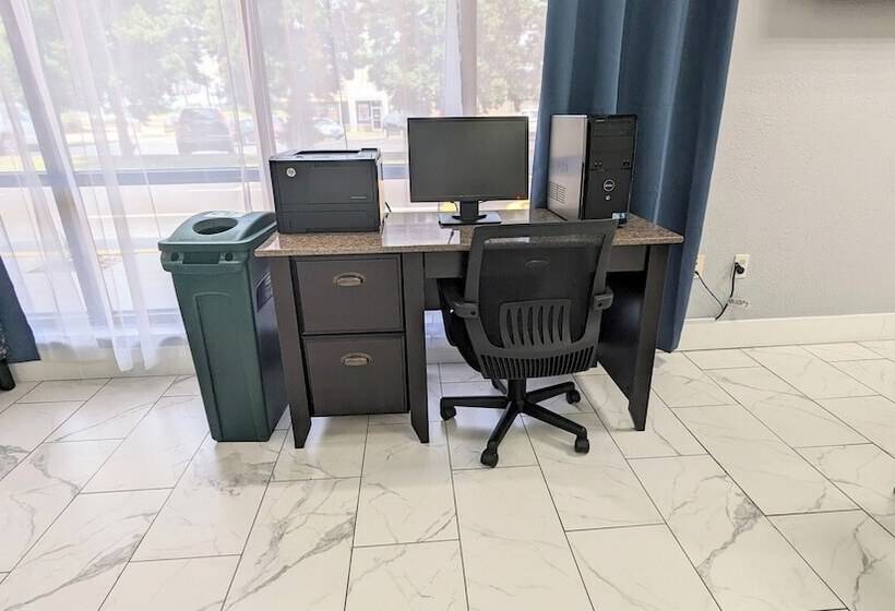 בית מלון כפרי Quality Inn Oak Grove Fort Campbell