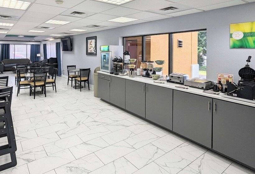 فندق Quality Inn Oak Grove Fort Campbell