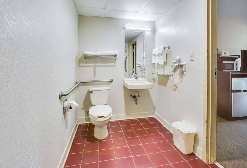 فندق Quality Inn Oak Grove Fort Campbell