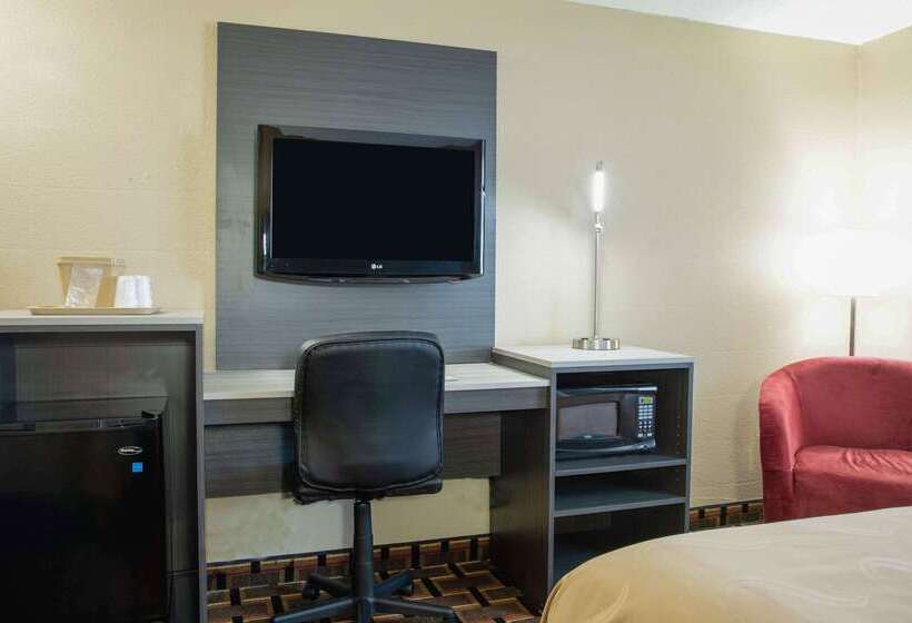 호텔 Quality Inn Raynham  Taunton