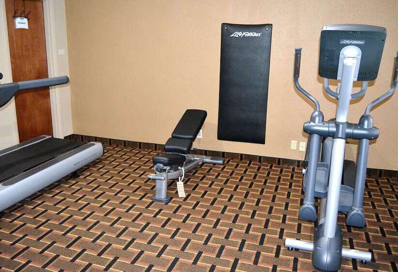 فندق Quality Inn Raynham  Taunton