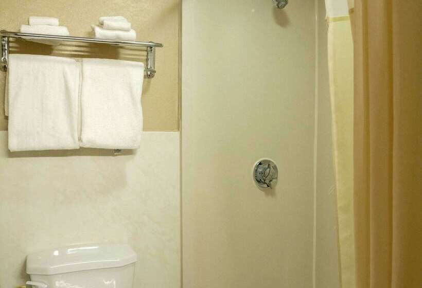 호텔 Quality Inn Raynham  Taunton
