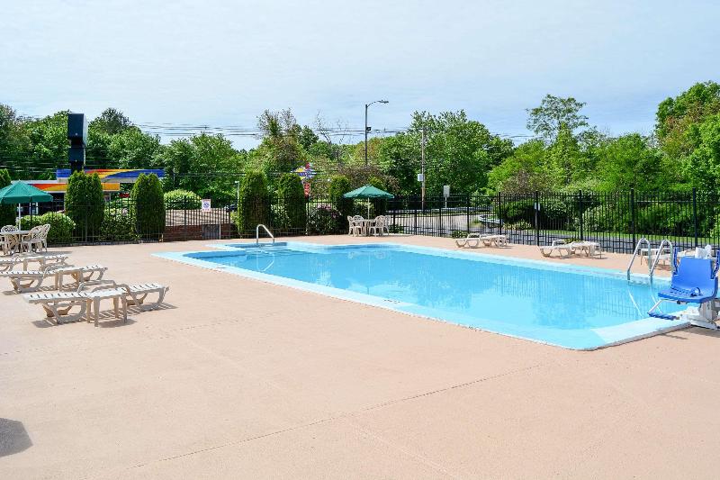 호텔 Quality Inn Raynham  Taunton